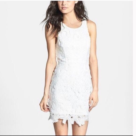 ASTR The Label Off White Floral Lace Overlay Sleeveless Dress - Picture 1 of 9